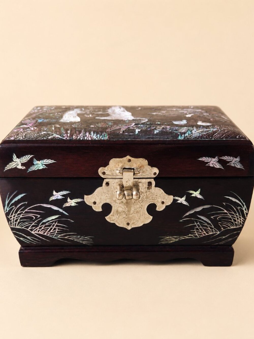 Vintage Mother of Pearl Inlay Jewelry Box Asian Scene Swing Red Interior